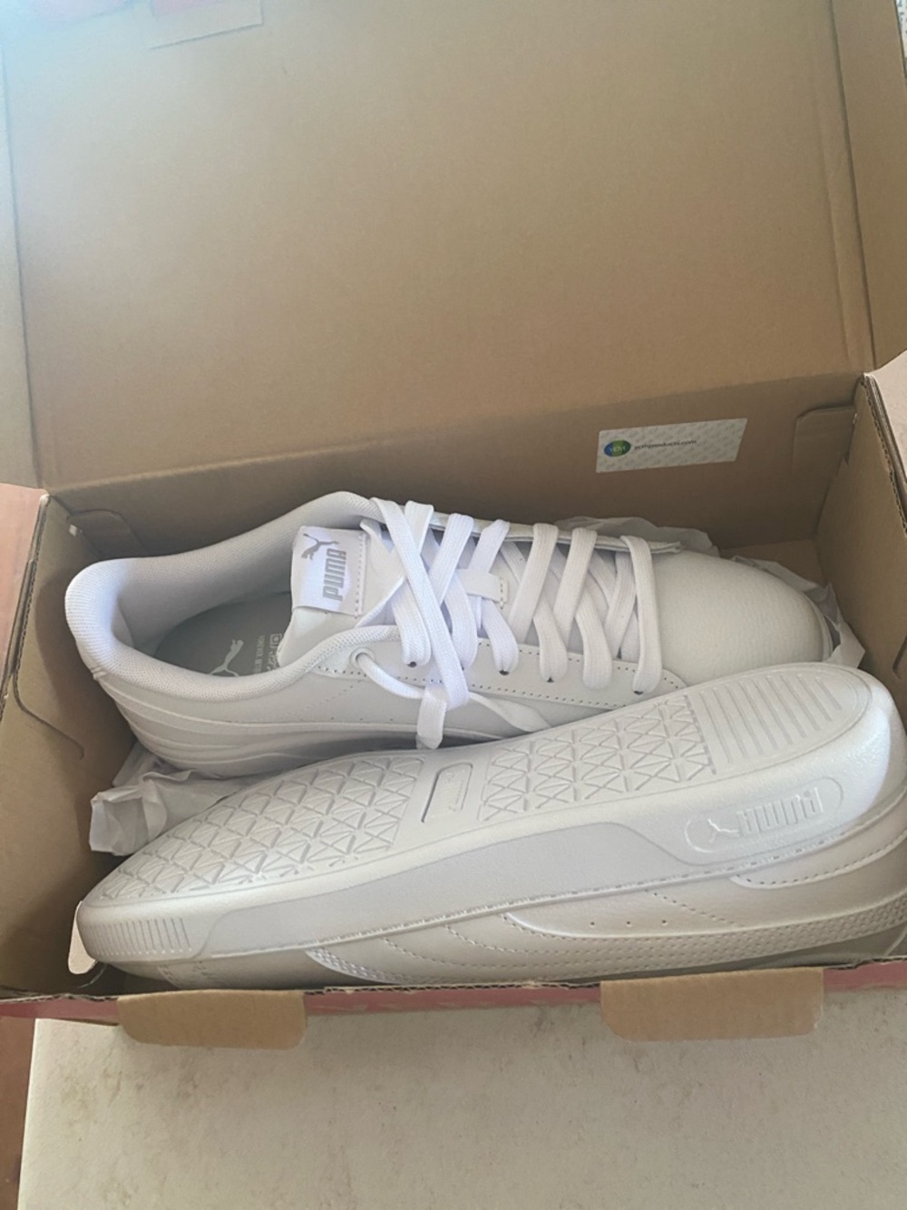 Puma Men's White Low-Top Leather Sneakers